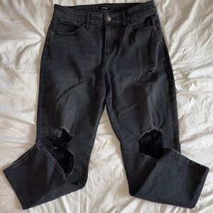Express mid-rise boyfriend Jean distressed black, size 8.  Ankle length.